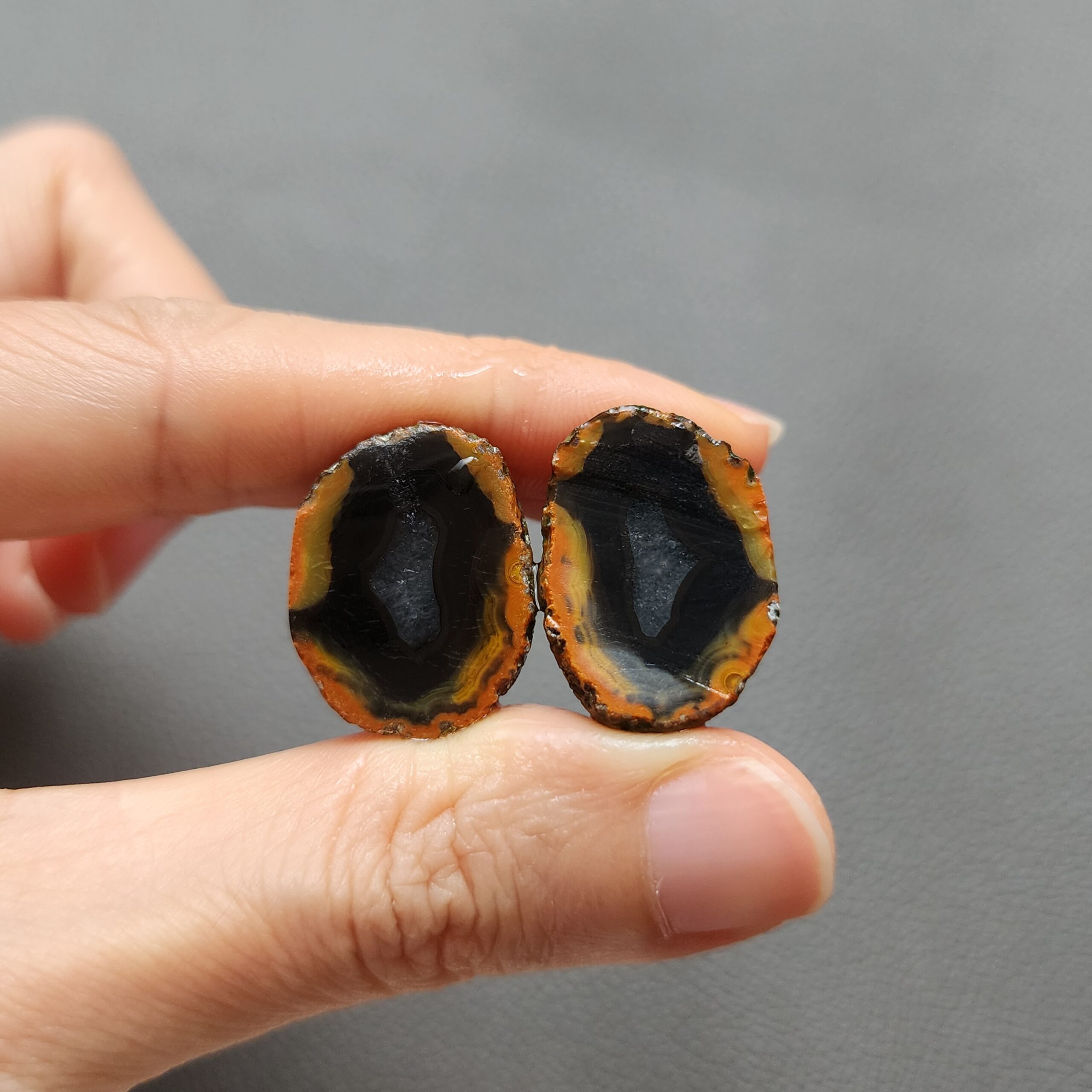 20260423_140907 Zhanguo Red Agate Pair Stone ZR001