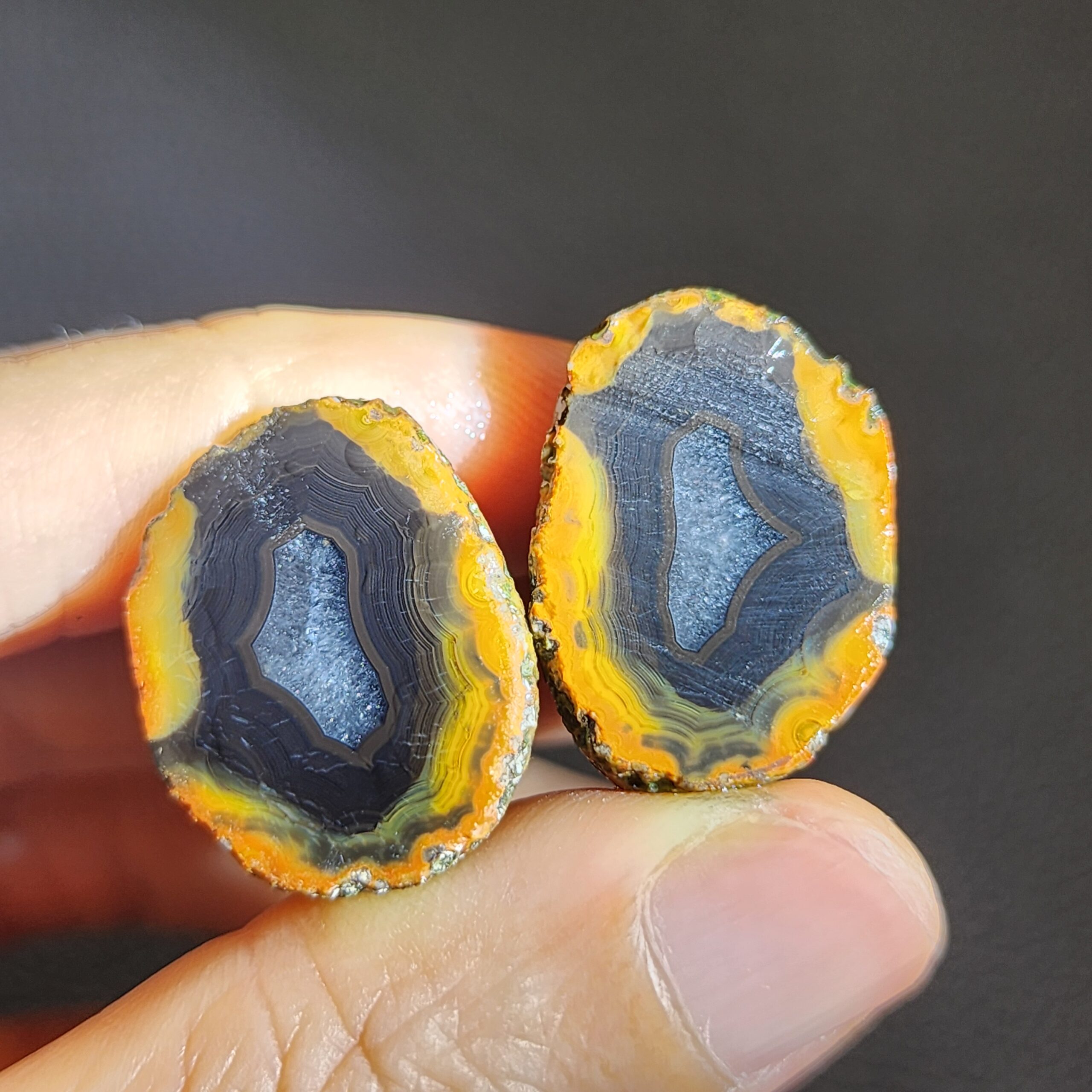 20260423_141629 Zhanguo Red Agate Pair Stone ZR001