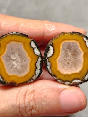 Zhanguo Red Agate Pair Stone (unpolished) ZR008